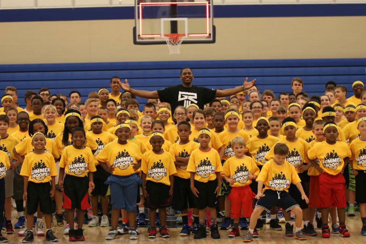 Glenn Robinson Hosts Basketball Camp At Lake Central High School