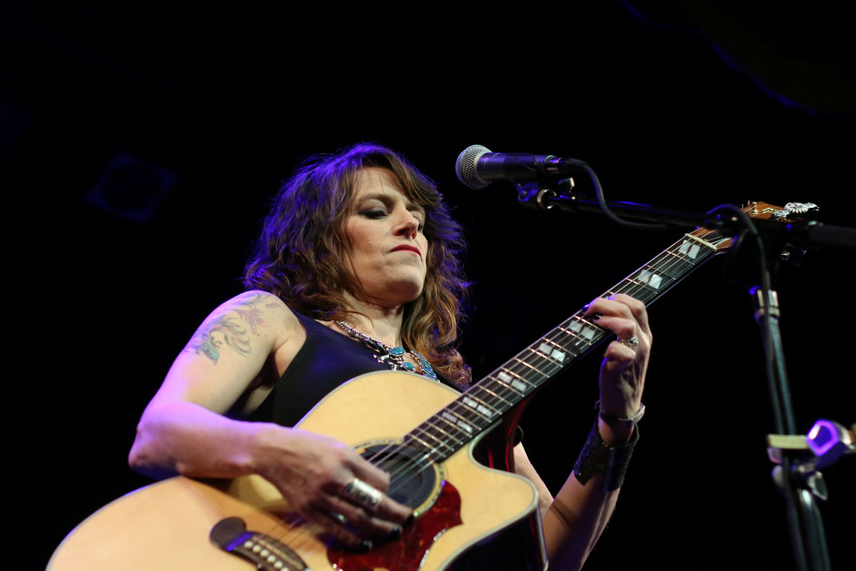 Nora Jane Struthers &amp; the Party Line Charms the Memorial Opera House