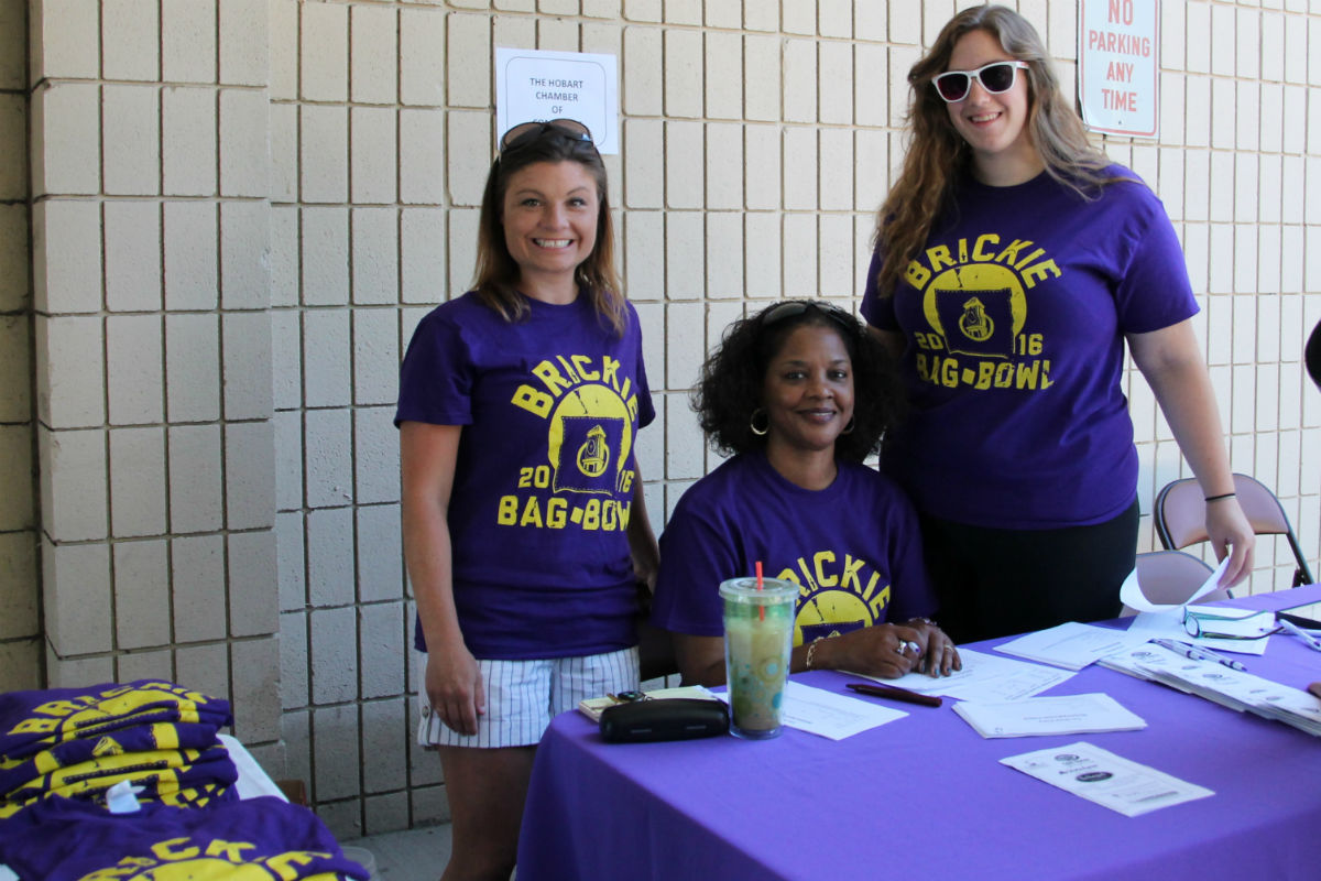 2016 Hobart Chamber Car Show Showcases Classic Cars, Good Times