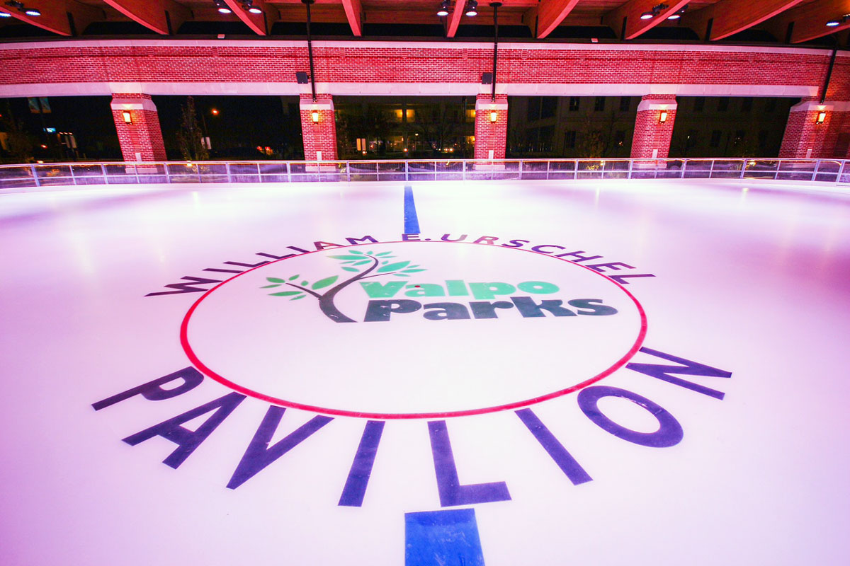 Jim Cornelison Sings National Anthem at Valpo Parks Foundation’s 2015 Party in the Park