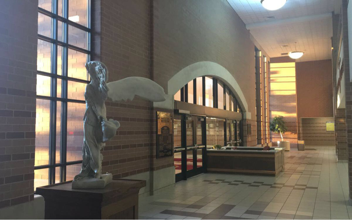 #1StudentNWI: Chesterton&#8217;s New Year Brings Attention to Sports, Volunteers, and New Experiences