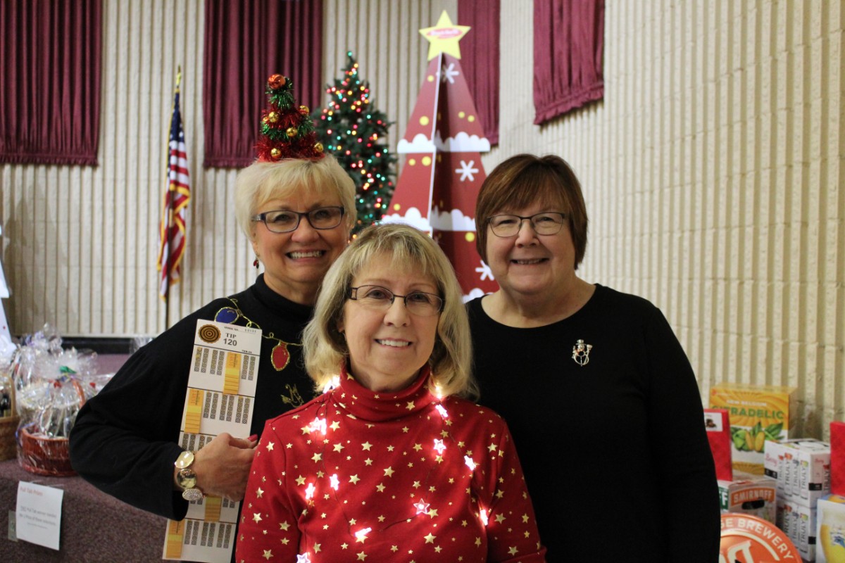 Strack and Van Til Thanks Vendors for Stocking our Shelves at Annual Vendor Christmas Party