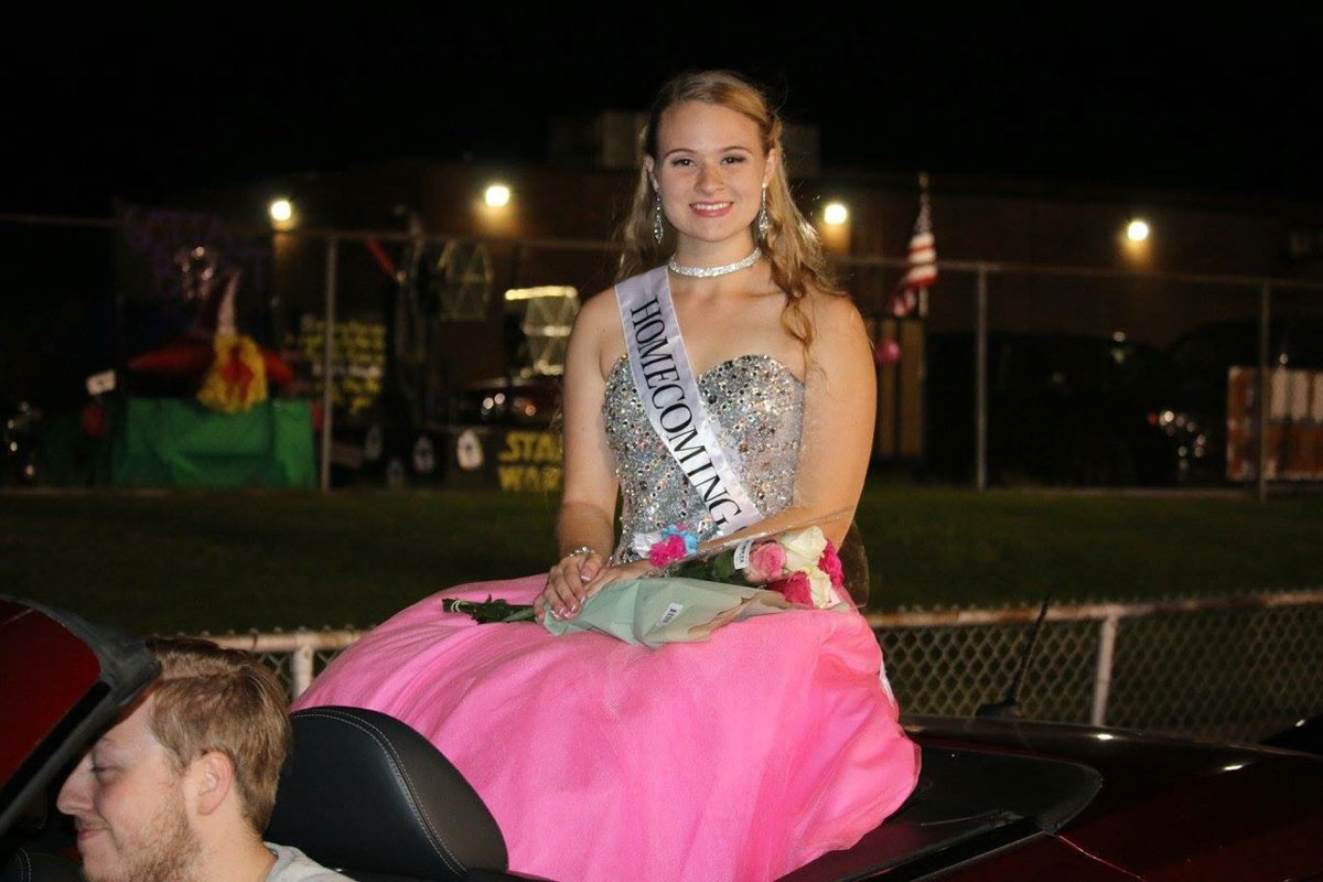 #1StudentNWI: Edison’s Food Drive and Spotlight on Brooke Hardin &amp; Jessica Evans