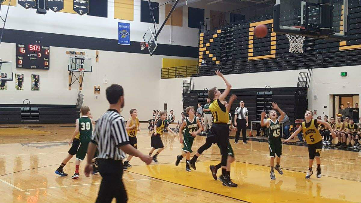 #1StudentNWI: Homecoming and Hoops at Kouts High School