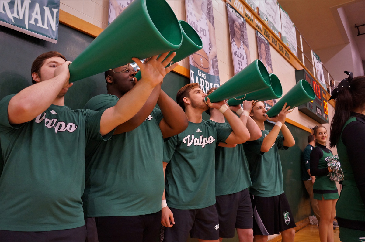 VHS Athletic Department Raffling Off 50″ TV at Friday’s Boys Basketball Game